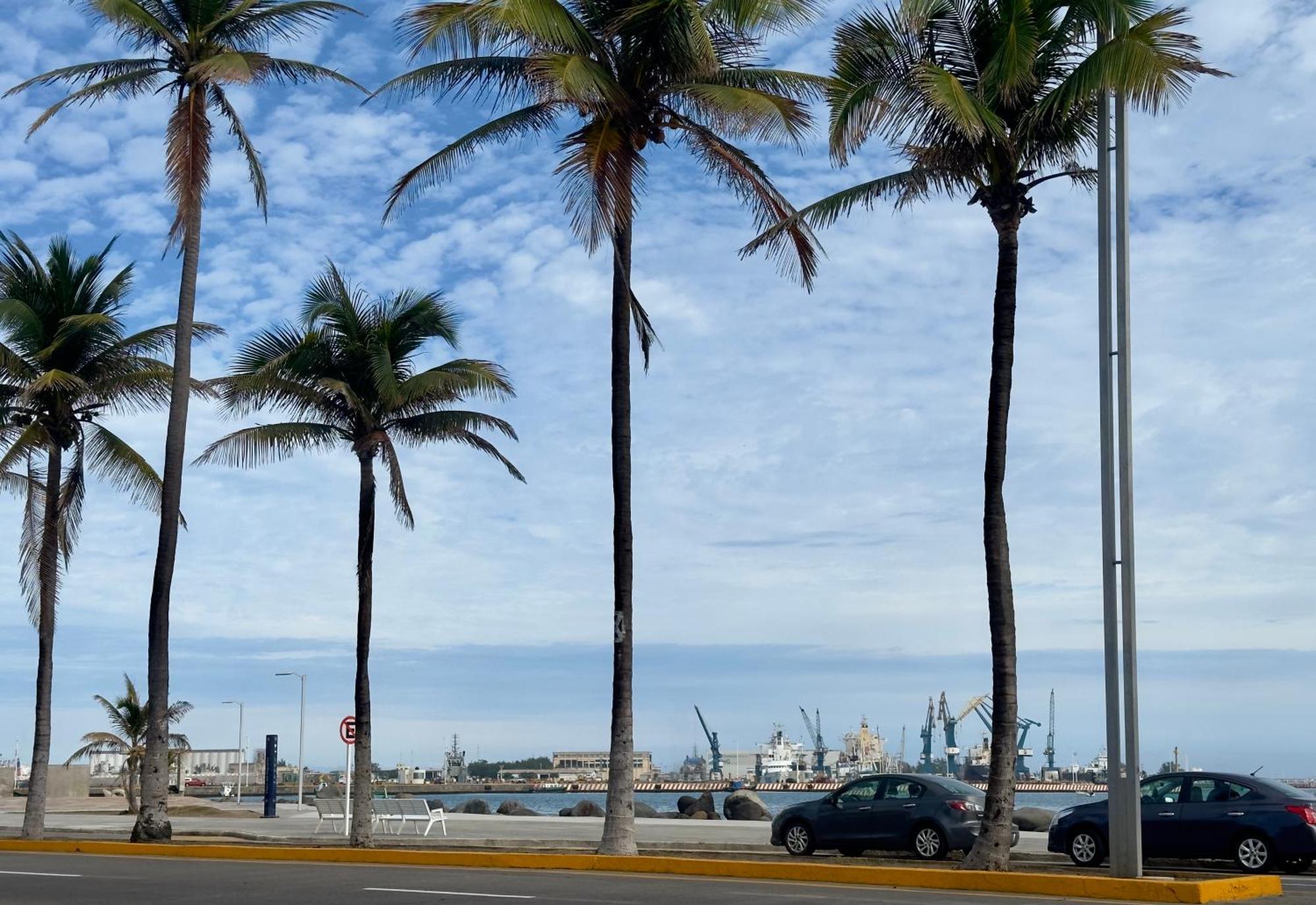 Suites Brisa Marina - Atras De Playa Regatas Y El Malecon, 6 Calles Del Acuario 베라크루즈 외부 사진