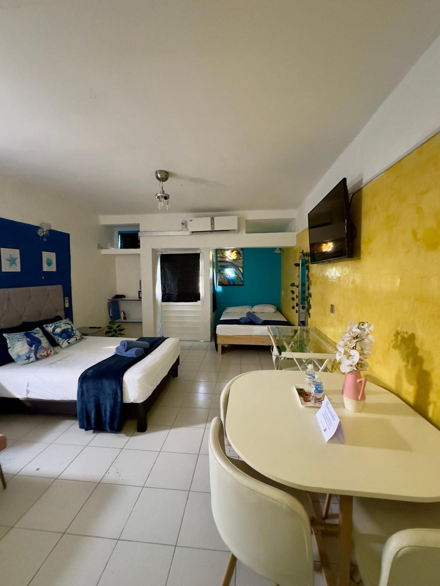 Suites Brisa Marina - Atras De Playa Regatas Y El Malecon, 6 Calles Del Acuario 베라크루즈 외부 사진