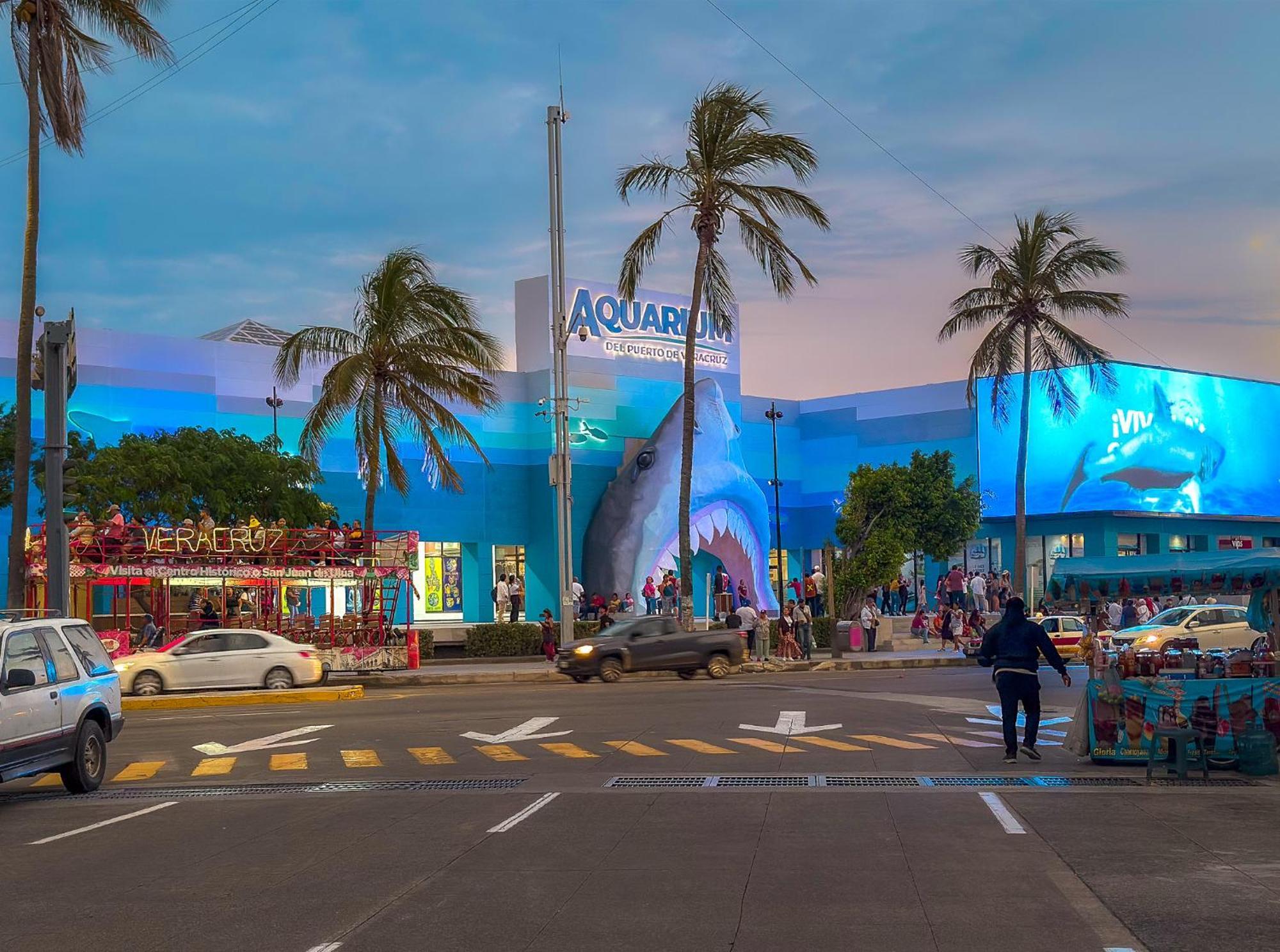 Suites Brisa Marina - Atras De Playa Regatas Y El Malecon, 6 Calles Del Acuario 베라크루즈 외부 사진